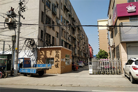 急售，羊山万达旁东方今典，精装三房，送家电家具，满二可按揭